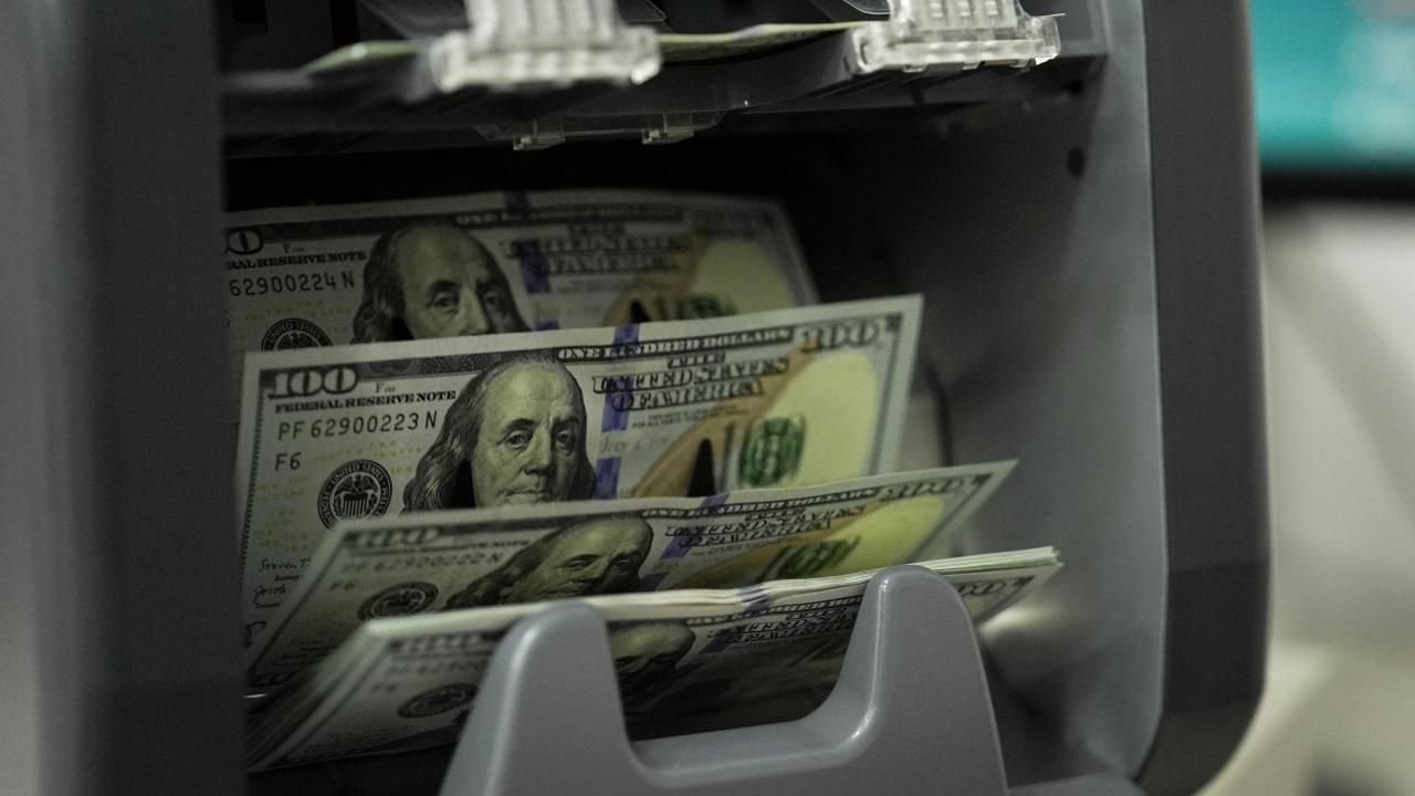 Dolar 2400791