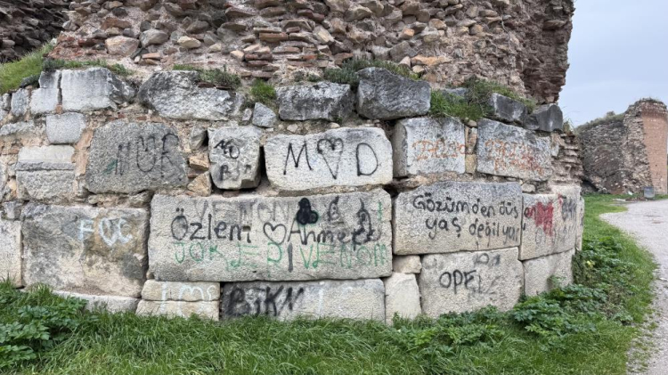 Aw640088 03 1770881959 757 X750