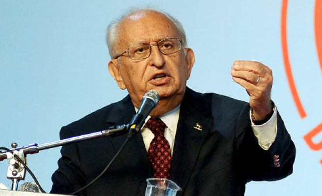 Eski TBMM Başkanı ve Cumhurbaşkanı Vekili Hüsamettin Cindoruk hayatını kaybetti