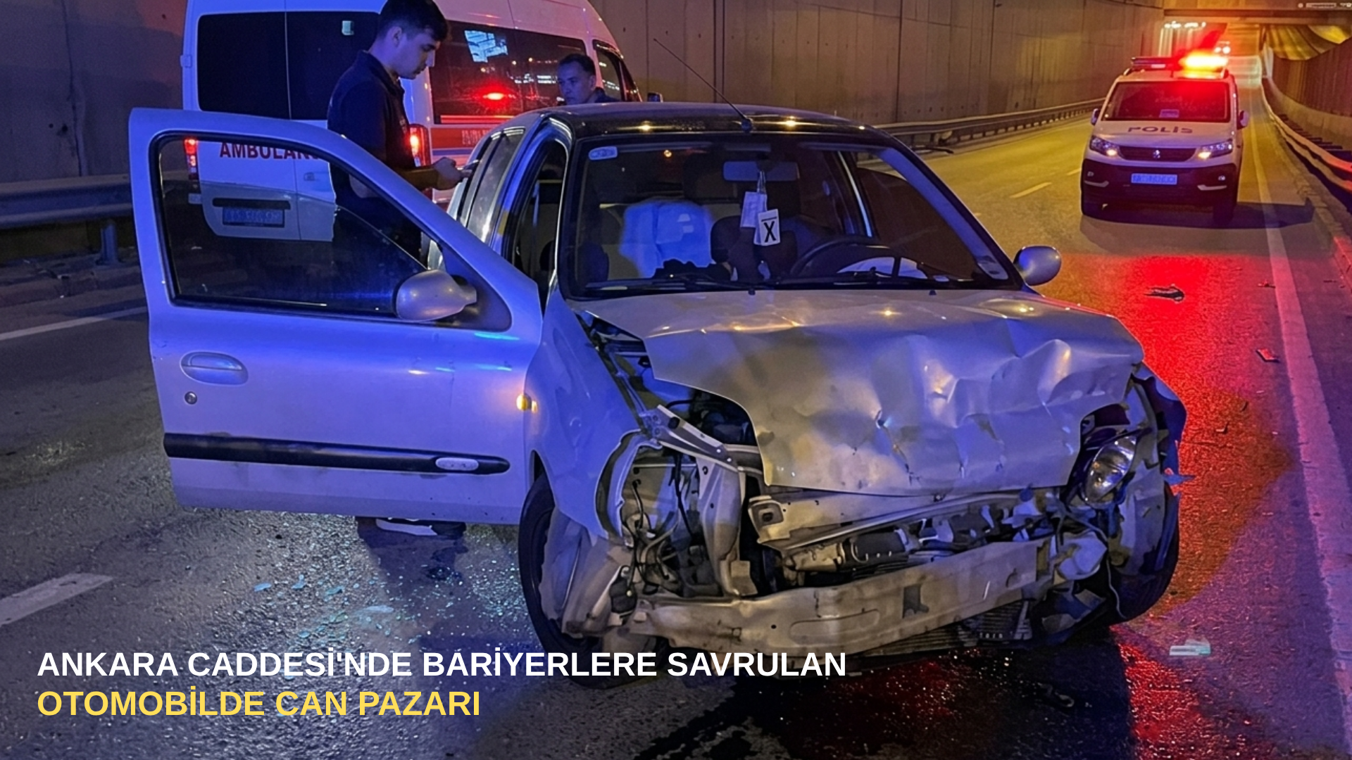 Ankara Caddesi'nde bariyerlere savrulan otomobilde can pazarı