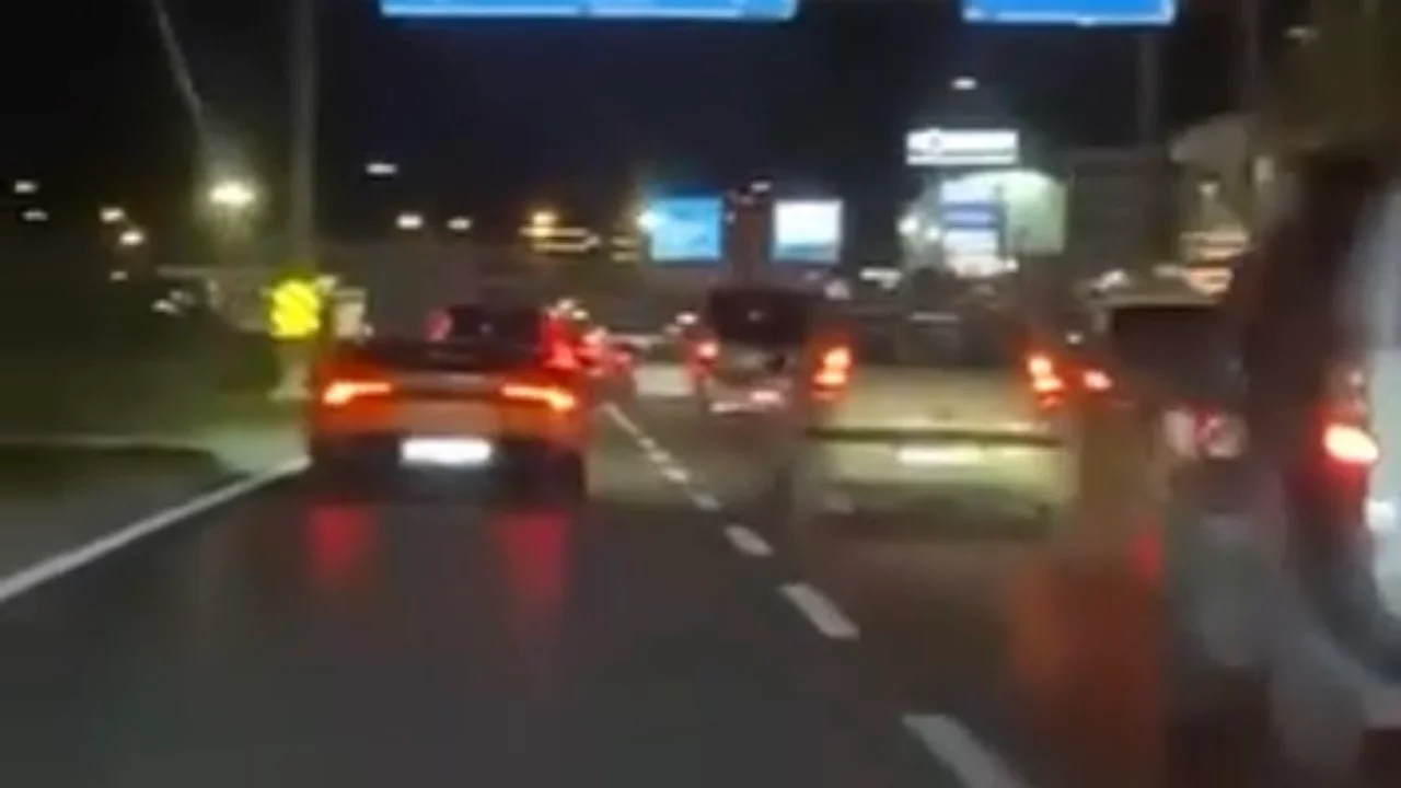 Bursa’da trafik terörü! Lamborghini Mercedes’e çarpıp kaçtı