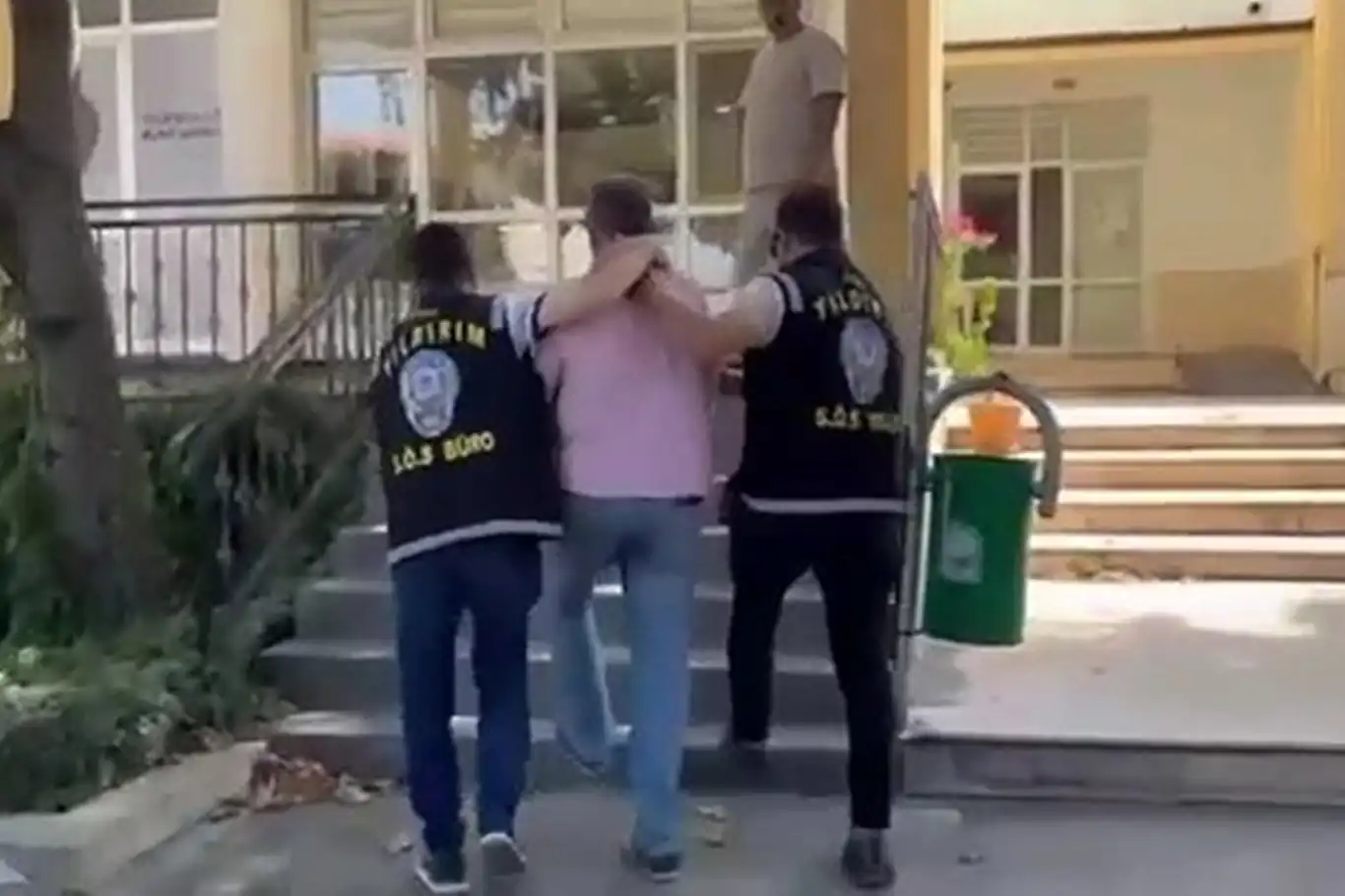 Bursa'da hapis cezası olan 9 firari yakalandı!