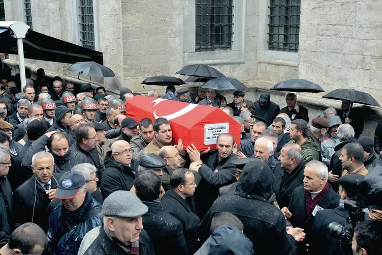 0X0 Son Dakika Sabah Turkiyenin Konustugu Olayda Sir Perdesini Araliyor Kasif Kozinoglunun Olumunde Fetocu Gardiya 1788751346570