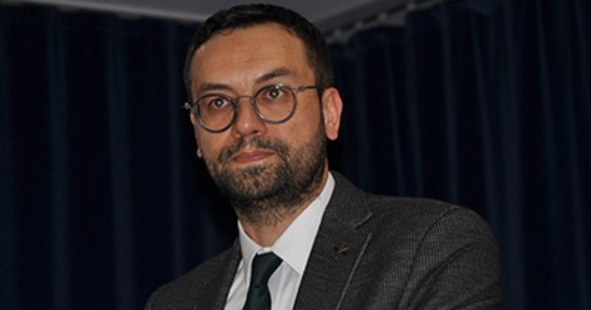 Eski AK Parti yöneticisinin bürosunda arama