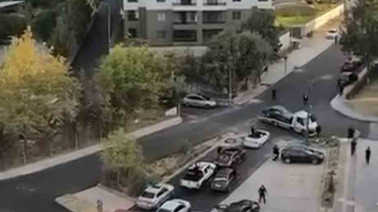 Bursa Da Ataevler De Dugun Konvoyu Trafikte Beklemelere Yol Acti 1200 490140