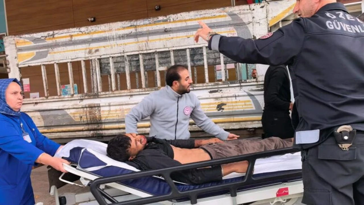 Bursa’da yükleme sırasında feci düşüş! 22 yaşındaki genç yaralandı