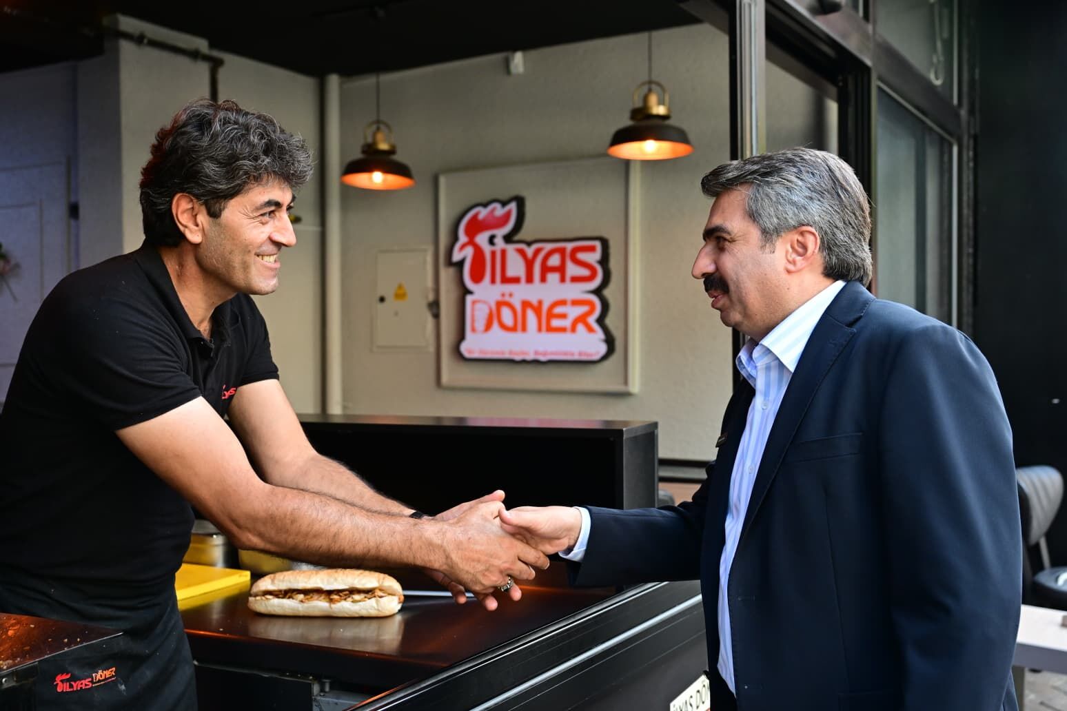 Esnafları ziyaret eden Başkan Yılmaz: “Yıldırım’ı birlikte büyütüyoruz”