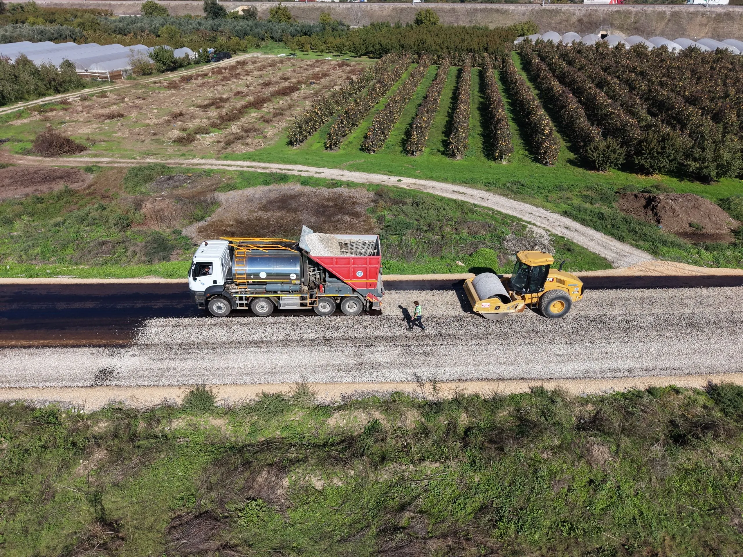 Bursa’da 6 mahallede yol seferberliği! 9 kilometrelik çalışma
