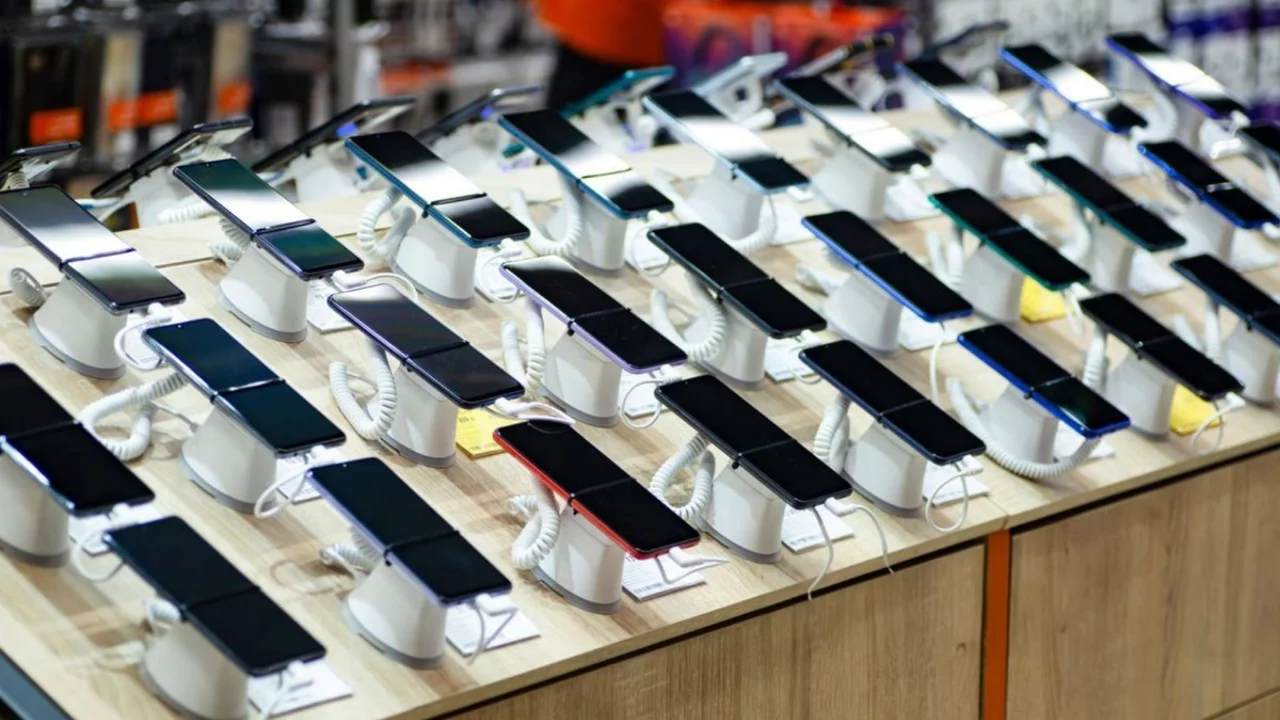 335 bin TL’lik iPhone’da ekran krizi! Apple’dan açıklama geldi