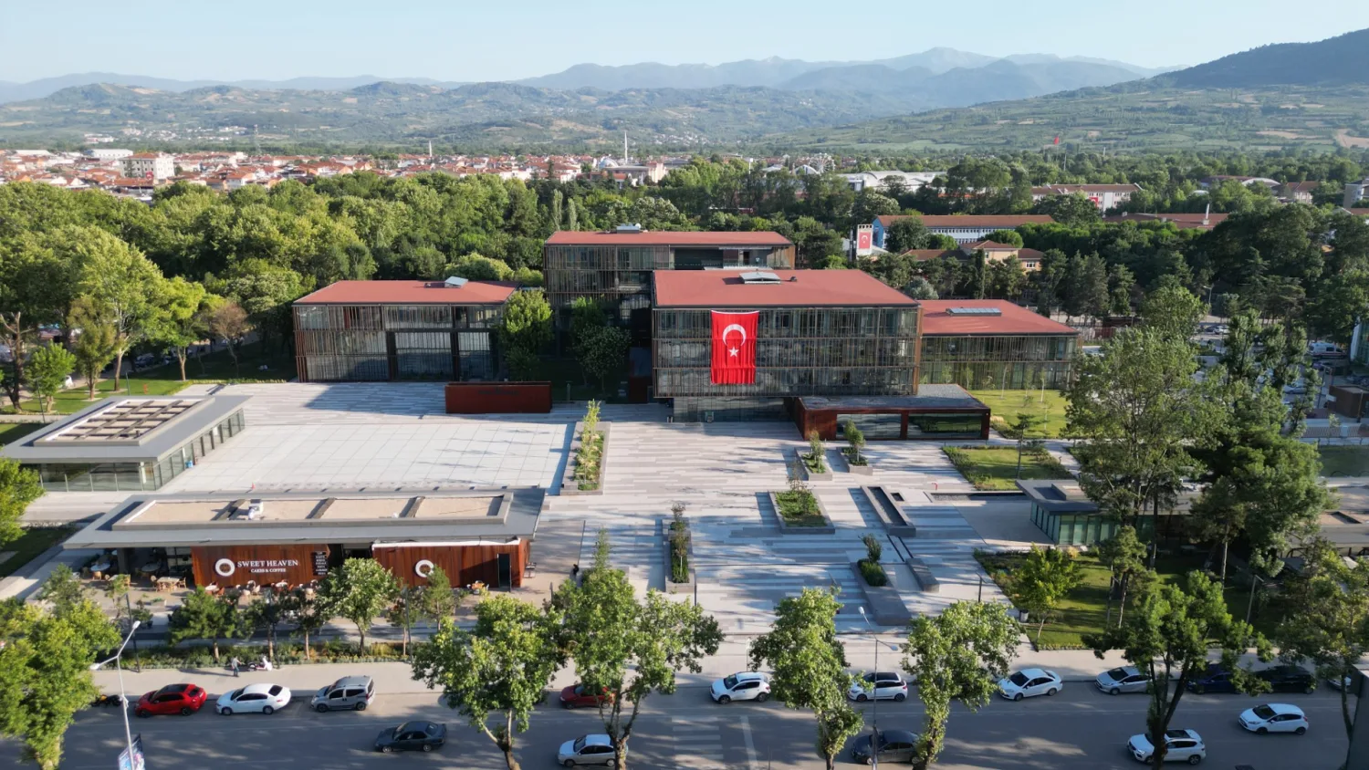 Bursa 1. İnegöl Belediyesi’nin denetim raporunda dikkat çeken iki başlık