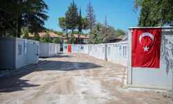 Balıkesir Sındırgı'daki depremde evleri zarar gören vatandaşlar için konteynerler kuruluyor