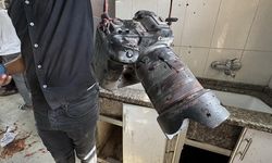 Soykırımcı İsrail hastaneye saldırdı: 5'i gazeteci en az 15 kişi öldü