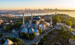Tarihi camilerde karekodlu dönem
