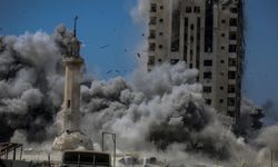 Katil İsrail, son 72 saatte Gazze'de çok katlı 5 bina ile 350 çadırı bombaladı