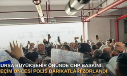 Bursa Büyükşehir önünde CHP baskını: Seçim öncesi polis barikatları zorlandı!