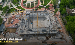 Atatürk Spor Salonu yükseliyor: Dev yapıda çatı mesaisi