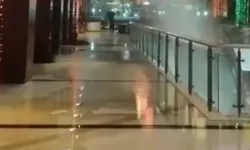 AVM’e Bir anda su altında kaldı