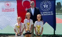 Osmangazi'nin minik raketleri madalyaları topladı