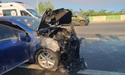 Mudanya yolunda seyir halindeki otomobil kül oldu