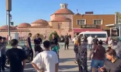 Bursa'da motosikletli iki genç ölümden döndü