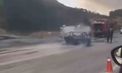 Bursa'da seyir halindeki otomobil alev topuna döndü