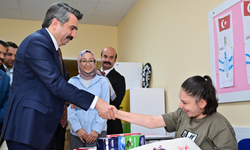 Başkan Oktay Yılmaz, özel öğrencilerin ilk gün heyecanını paylaştı