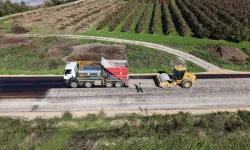 Bursa’da 6 mahallede yol seferberliği! 9 kilometrelik çalışma