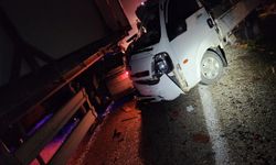 Bursa’da trafik kazası: Tır ile kamyonet çarpıştı, 2 yaralı