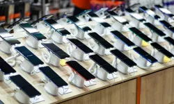 335 bin TL’lik iPhone’da ekran krizi! Apple’dan açıklama geldi