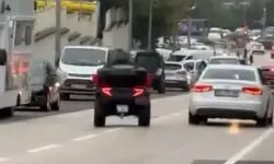 Bursa’da trafikte tehlikeli gösteri! ATV sürücüsü araçların arasına daldı