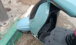 Bursa’da motosiklet yayaya çarptı: Kaza kamerada