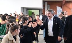 Oktay Yılmaz’dan okul ziyareti!
