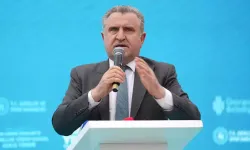 Bakan Bak: Sporcuları iyi eğitmek için antrenörlere ihtiyacımız var