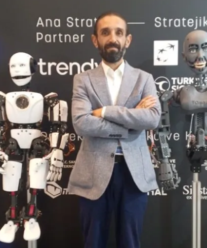 Türkiye'nin ilk insansı robotu Tomyris'in ilginç talebi !