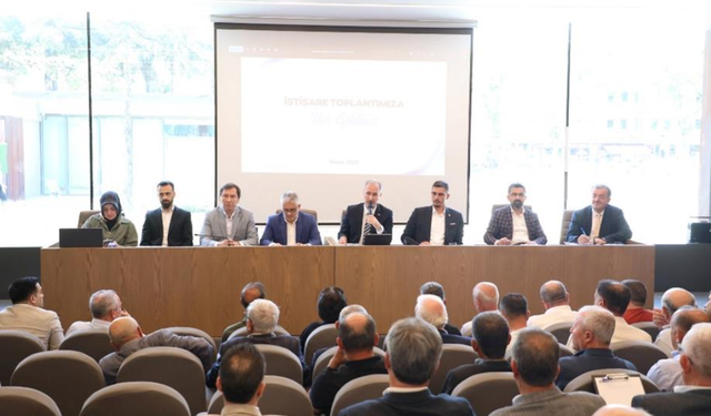 İnegöl Belediyesi’nde muhtarlarla istişare toplantısı