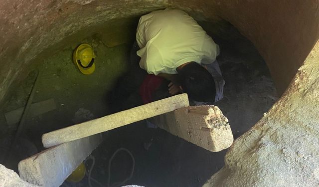 Rüyasında define gördü, oğluyla 12 metrelik tünel kazdı
