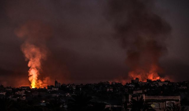 Katil İsrail, Gazze Şeridi'ne gece boyu 50 hava saldırısı gerçekleştirdi