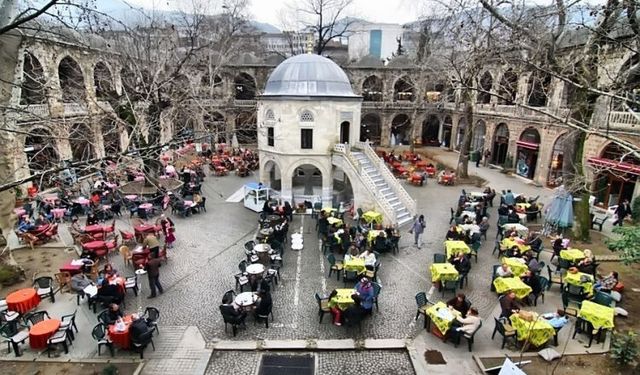 Tarihi avluda yeni düzenleme