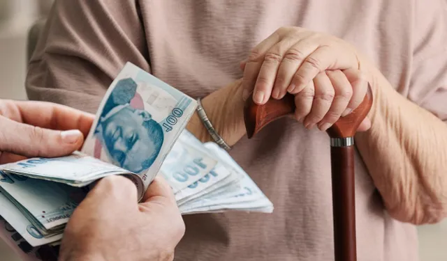 En düşük emekli maaşı 23.552 TL oldu: Kök maaşlara hazine ayarı meclis'te