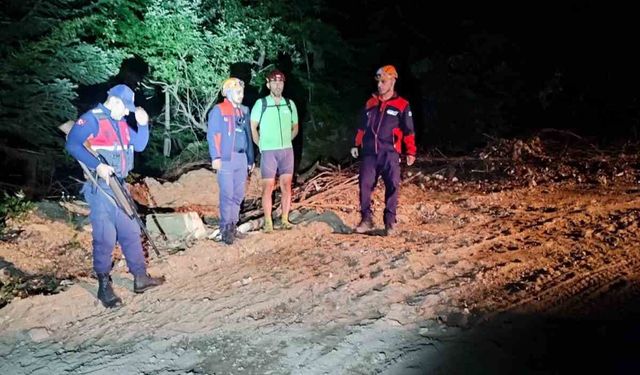 Bursa'da Ormanda Mahsur Kalan Bisikletçi Kurtarıldı