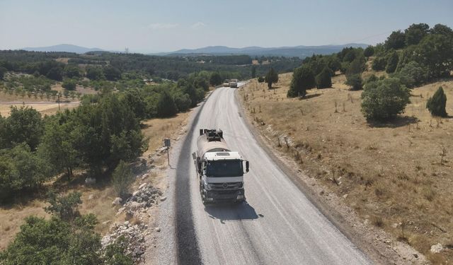 Büyükşehir Harmancık’ta da yolları yeniliyor