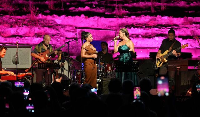 Bursa'da Tarih ve Müzik İznik Roma Tiyatrosu'nda Buluştu