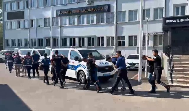 Bursa'da Zorla Hesap Açtıran Şebeke Çökertildi