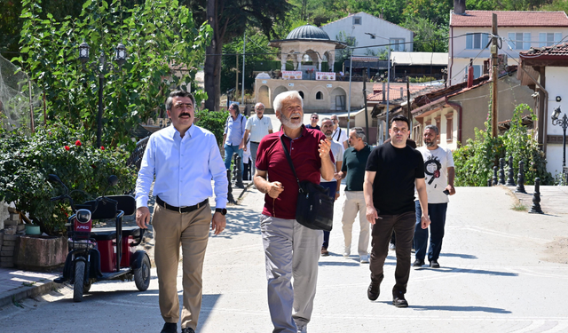 Bursa'nın 700 yıllık fetih ruhu usta kalemlerle şekilleniyor
