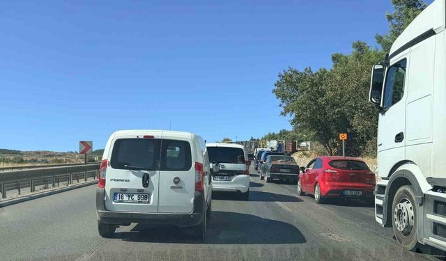 Yalova-Bursa yolu kilitlendi
