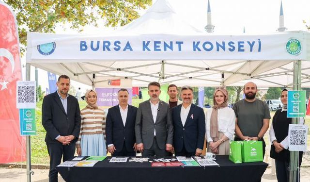 Bursa’da üniversitelilere “Hoş geldin” şöleni! Kampüste renkli görüntüler