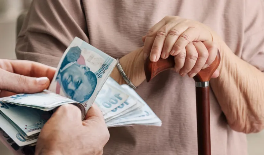 En düşük emekli maaşı 23.552 TL oldu: Kök maaşlara hazine ayarı meclis'te