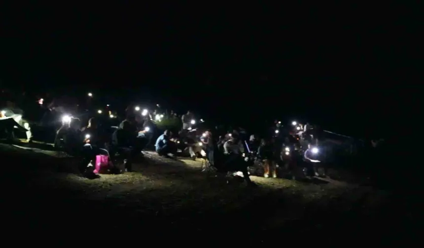 Bursa'da Trafik Kilitlendi, Gökyüzü Şöleni Yaşandı!