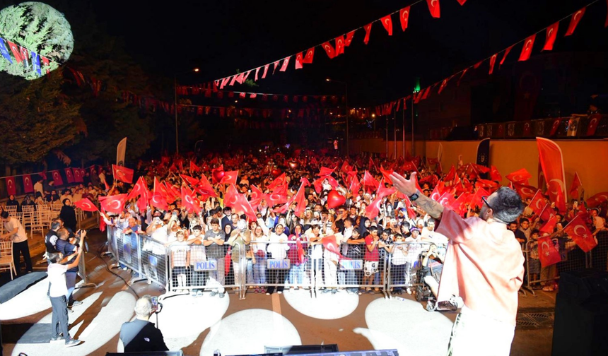 Bursa Kestel’de 30 Ağustos Zafer Bayramı  büyük bir coşkuyla kutlandı