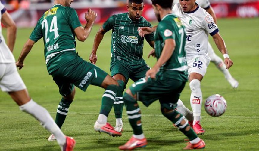Bursaspor'dan Sezonun İlk Maçında 2-0'lık Galibiyet